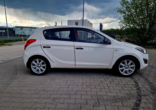 Hyundai i20 cena 19700 przebieg: 186000, rok produkcji 2012 z Kielce małe 67